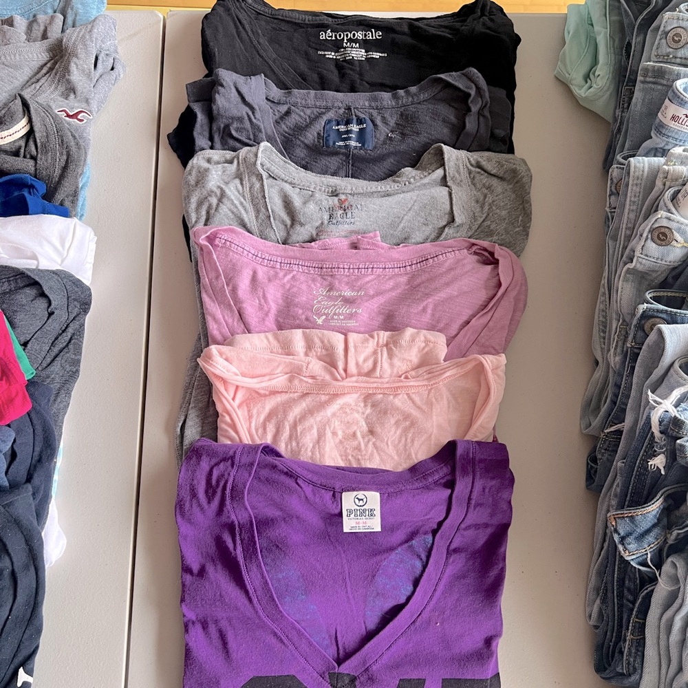 6 Medium shirts! (4 American Eagle, 1 Areo, and 1 Victoria secret PINK)